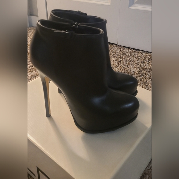 Aldo Shoes - Aldo Womens Size 6 Sexy Black Leather  Stileto Ankle Boots - with buckle 4" heel
